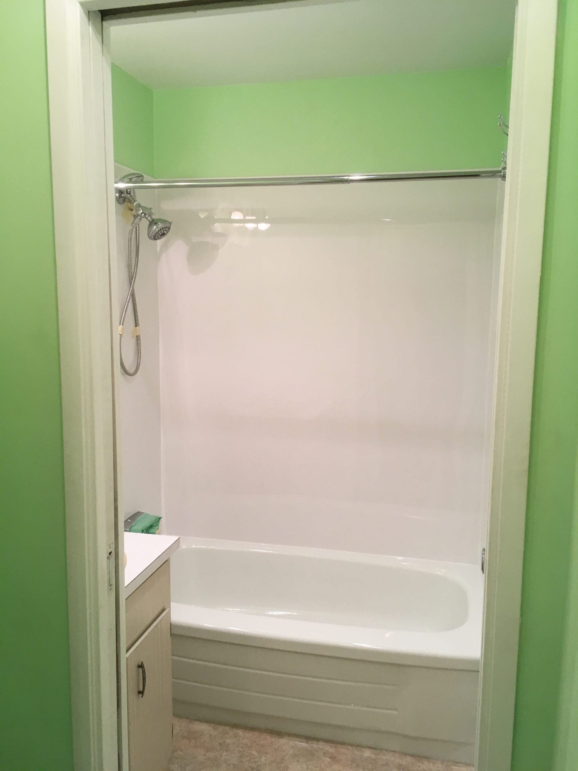 66 inch Walls and Reglaze by Jim Brown Interior Reglazing, Okanagan