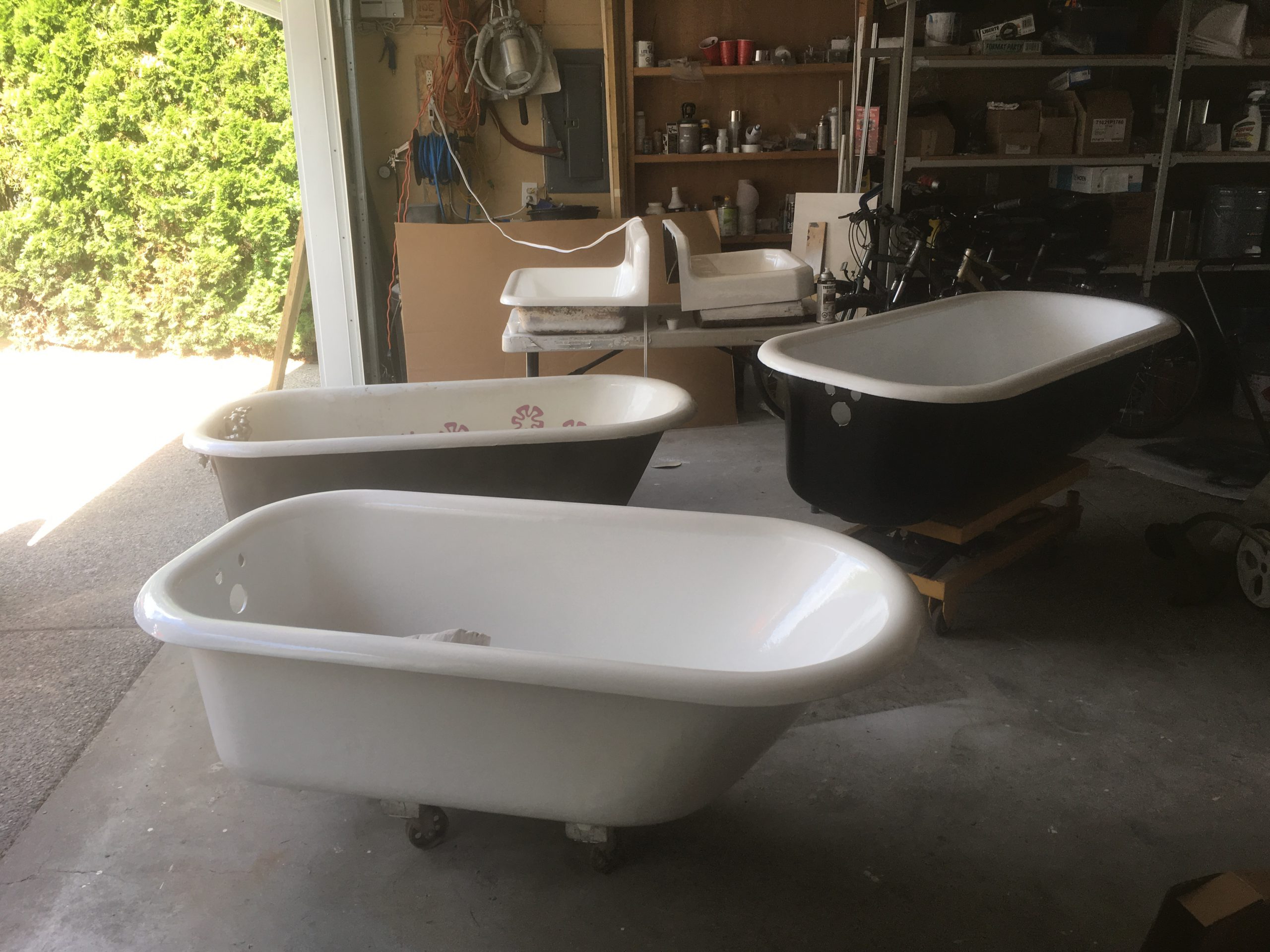 Clawfoot Tub and Sink Refurbishing by Jim Brown Interior Reglazing, Okanagan