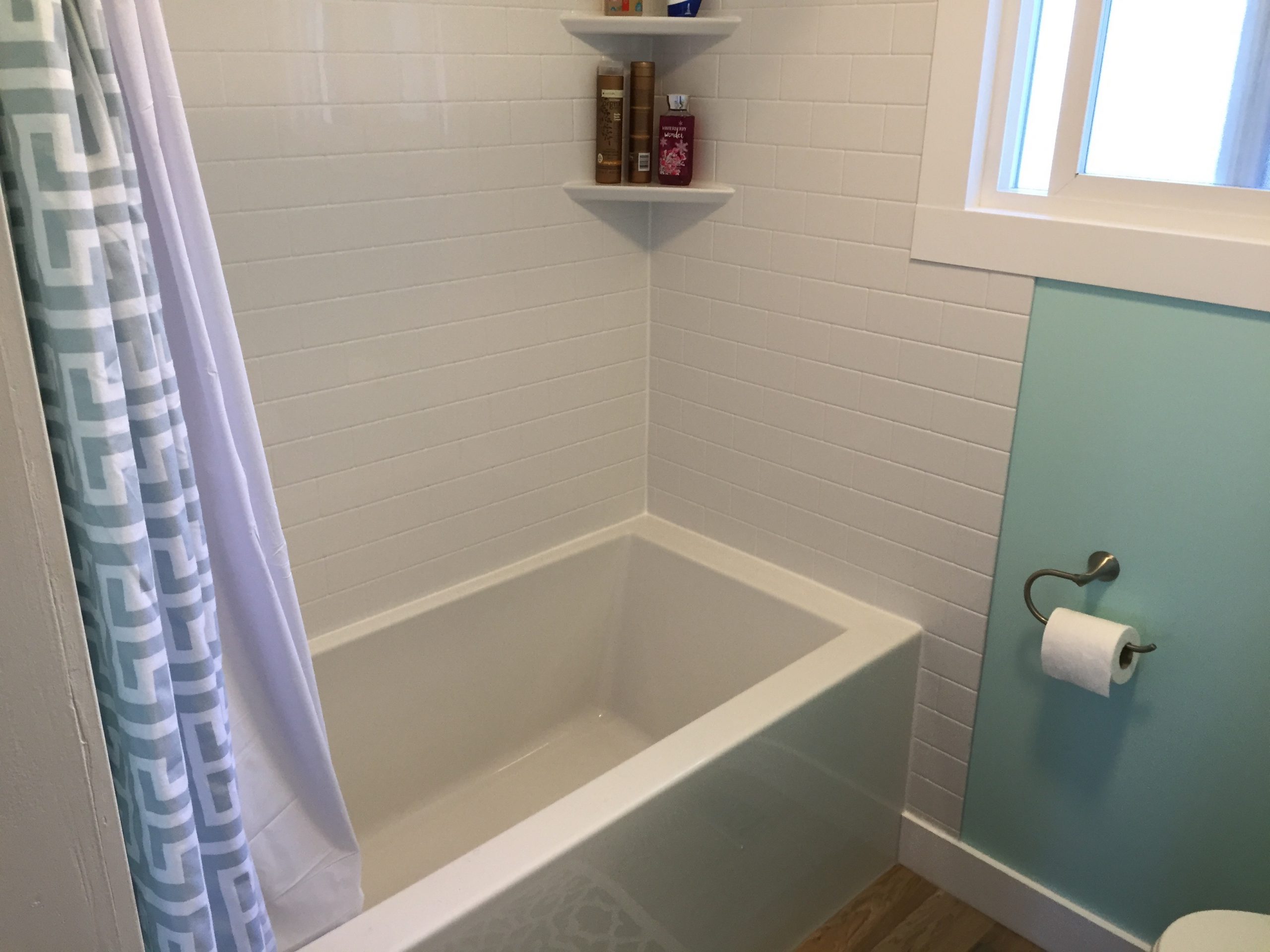 Tub Reglaze Tile Walls by Cassidy Dahl, Dahl Tubs, Prince George